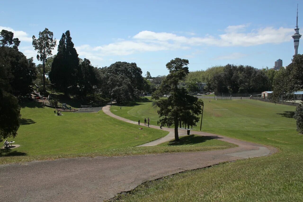 Western park. Окленд парк. Корнэлл парк Окланд. Оклендский зоопарк Окленд. Парк Запад Бэй.