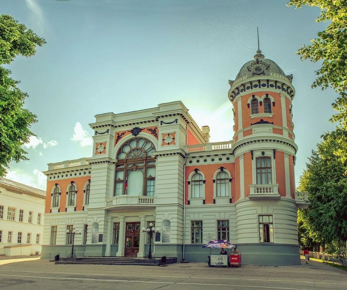 Ульяновский областной краеведческий музей ульяновск. Ульяновский областной краеведческий музей ульяновск. Музеи города ульяновска. Достопримечательности ульяновска венец. Музеи города ульяновска.