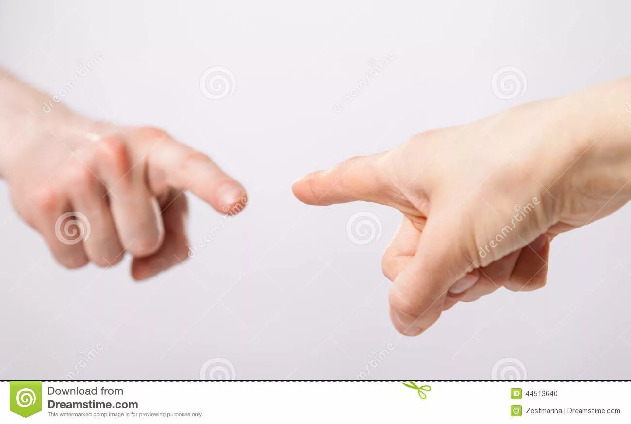 Стучать пальцами по столу. Два пальца указывают друг на друга. Картинки пальцы друзья. Два пальца друг к другу фото.