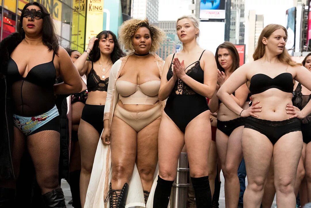 шоу толстушек дюймовочки владимир. шоу толстушек владимир. шоу толстушек дюймовочки. танец жирного.