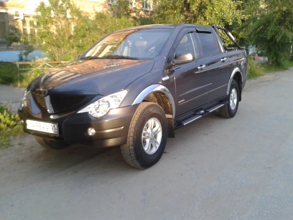 SSANGYONG Actyon Sports лифт. Лифт Санг енг Актион спорт. SSANGYONG Actyon Sports красный 2011. SSANGYONG Actyon Sport 1 поколения. Ssangyong actyon sports двигателя