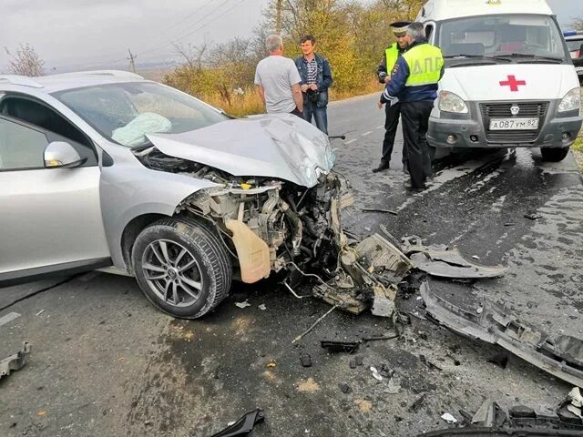 Перекрёстки феодосии. Феодосия что произошло вчера. 08. Авария в феодосии 02. Феодосия что произошло вчера.
