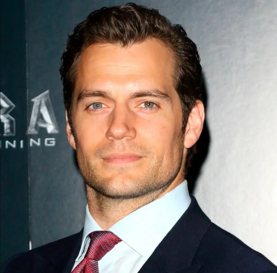 человек с тонкими губами мужчина. ровный мужской нос. человек с тонкими губами мужчина. райан гослинг косоглазие. хоакин феникс шрам.