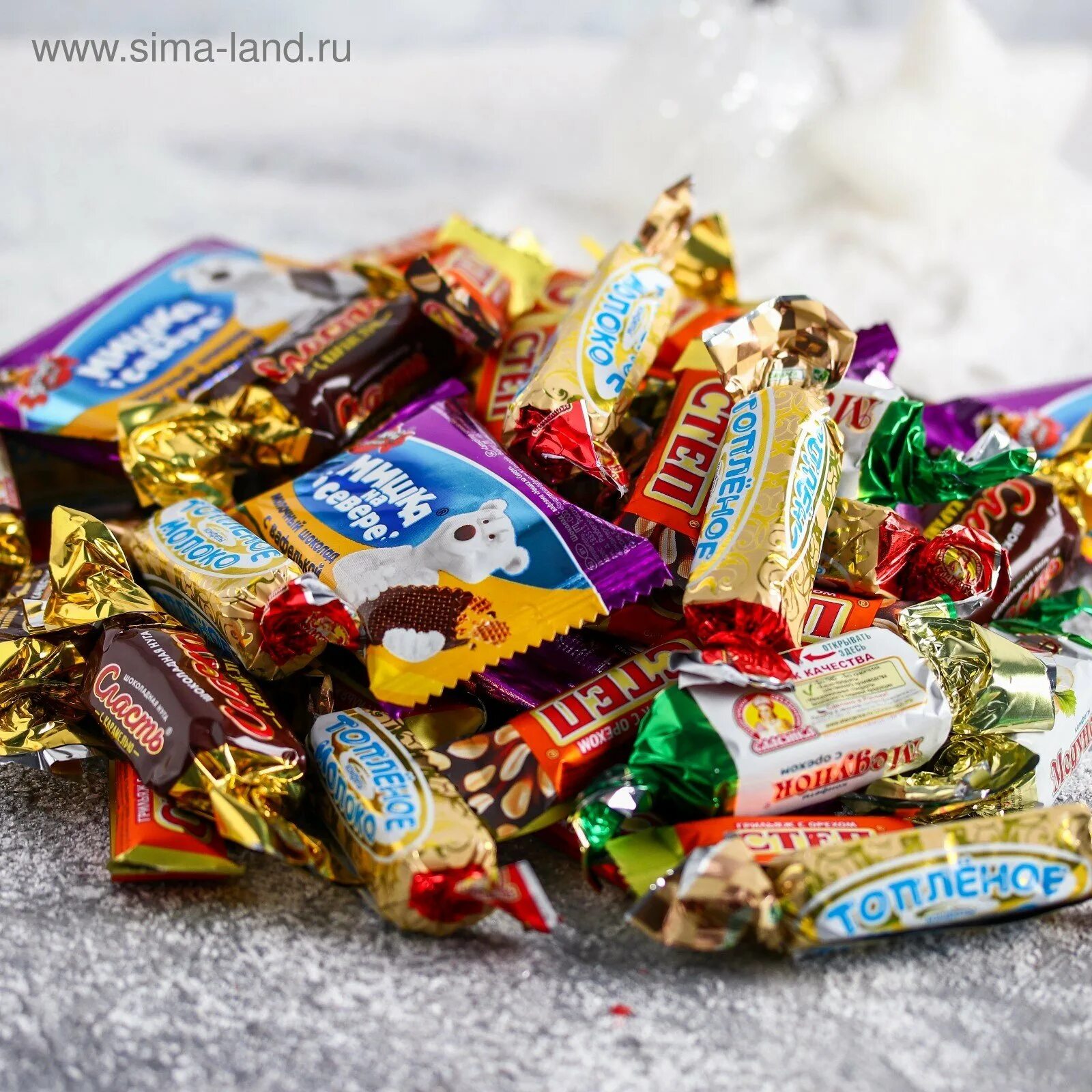 Сладости килограммами. Украинские конфеты. UKRICKIE kofeti. Конфеты кг. Украинские сладости конфеты.