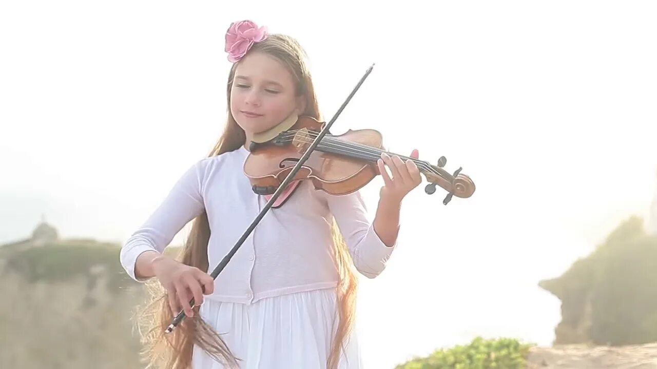 Karolina Protsenko Violin. Фотографии скрипки. Тревожная скрипка