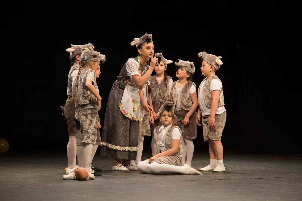 Театр для детей и молодежи самара. Детский спектакль. Дворец культуры железнодорожников имени пушкина самара. Самара театр я актер. Театр для детей и молодежи самара.