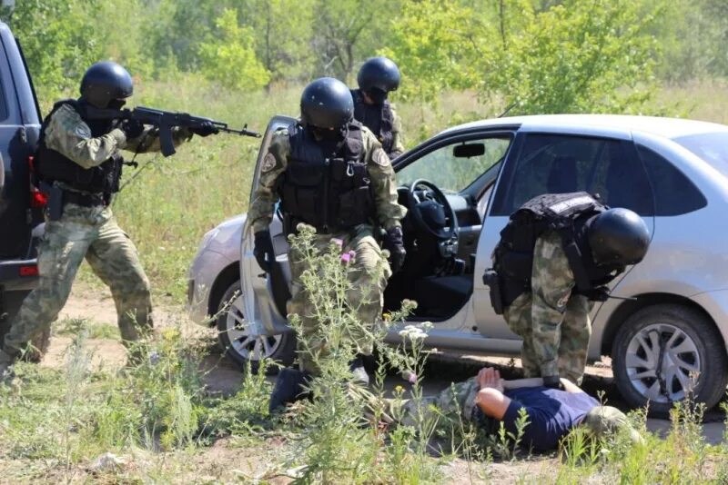 Диверсии в орле. Спецназ на станции. Фото деревни вязки орловская область деревня. Бойцы чвк вагнера. Орловская область диверсия.
