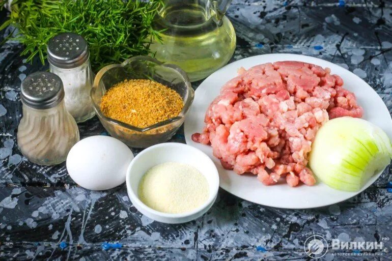 Рыбный фарш манка. Котлеты необходимые продукты. что добавить в фарш вместо хлеба для сочности. добавляем вместо.