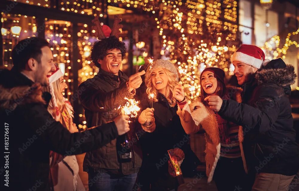 We are celebrating the new year. We are celebrating the new year. Новый год вечеринка. Friends who celebrating the new year's му. Новый год вечеринка бенгальские огни.
