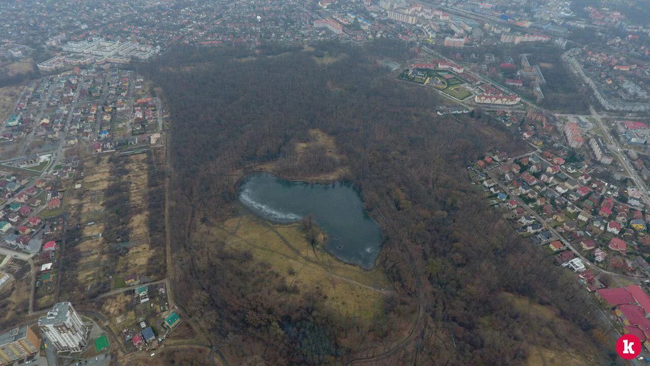 Озеро леснуха самара. Ашман парк Калининград. Парк Макса Ашманна. Озеро Ашман Калининград. Парка Макса Ашманна в Калининграде.