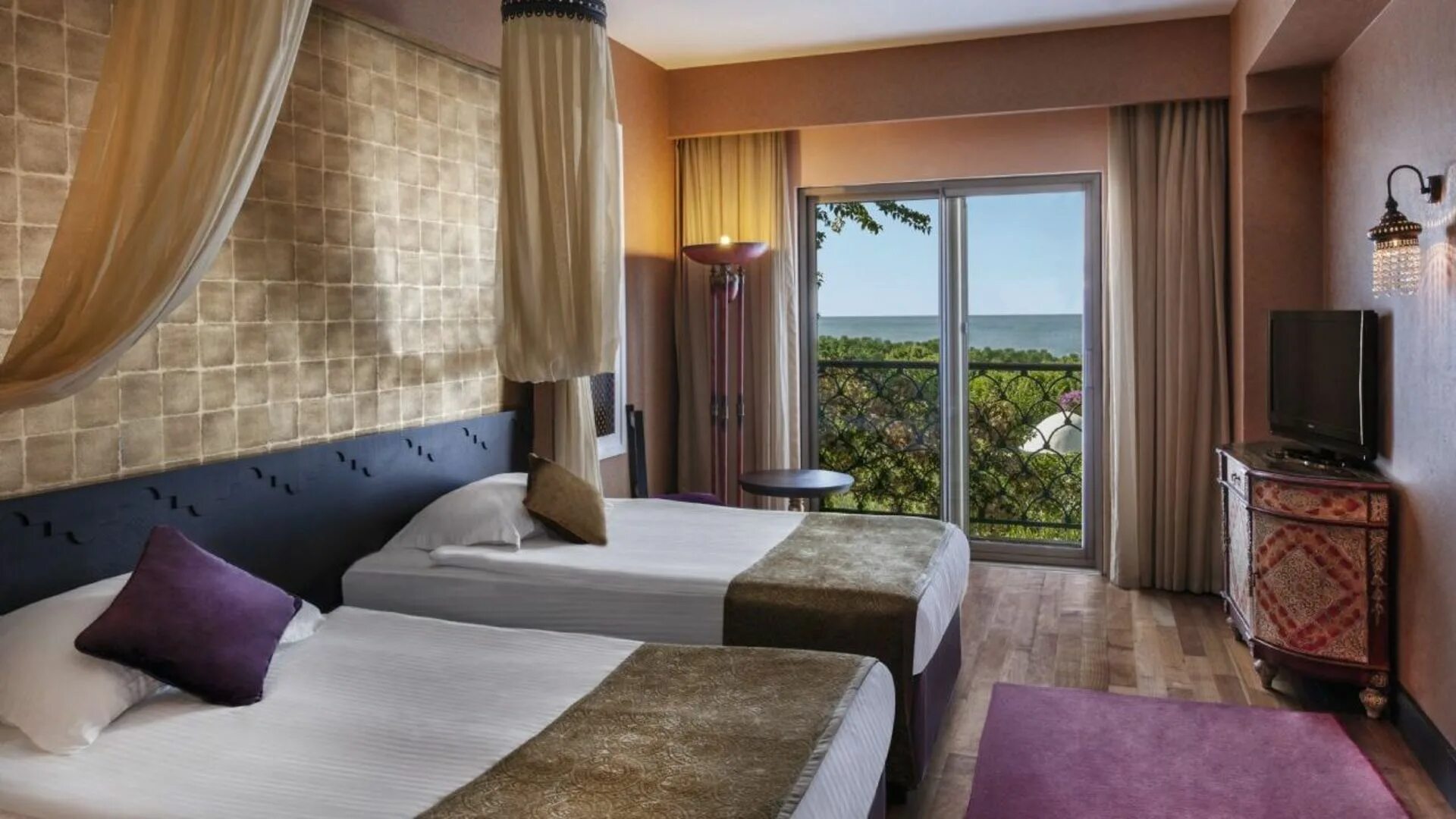 Забронировать отель в турции. Akgun istanbul 5*. Забронировать отель в стамбуле. Турция сиде отели 4 звезды. Mersoy bellavista hotel 4.