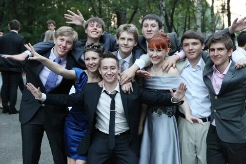 Выпускники школы в жизни