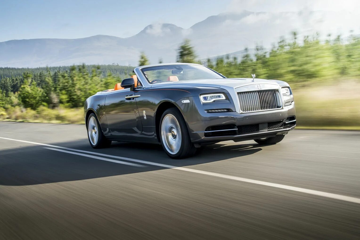 Роллс ройс драйв. Rolls Royce Dawn. Rolls Royce Dawn 2021. Роллс Ройс Dawn 2022. Rolls Royce Dawn 2022.