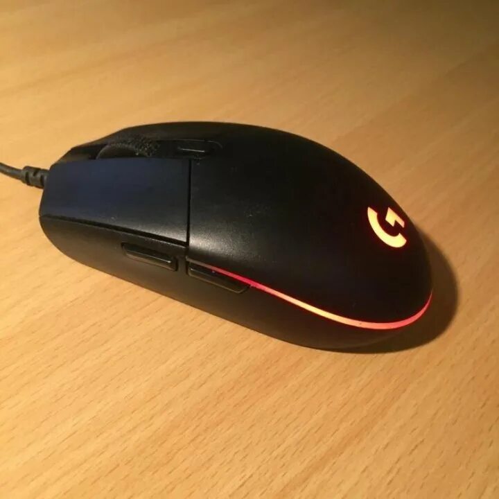 Logitech g 102 light sync. G 102 мышь. логитек 104. logitech g102 первые версии.
