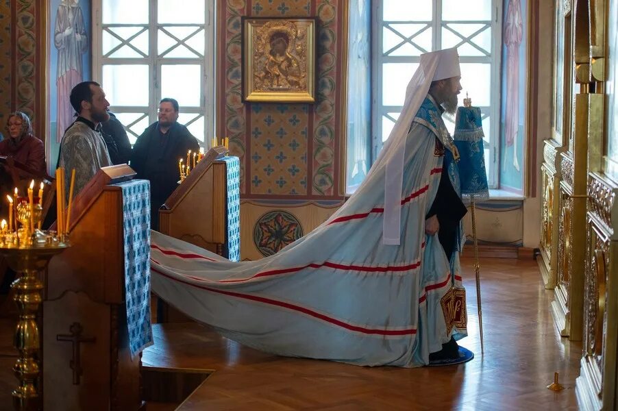 Приезд владыки Алексея в храм Благовещения. С праздником Благовещения Пресвятой Богородицы. Благовещение фото.