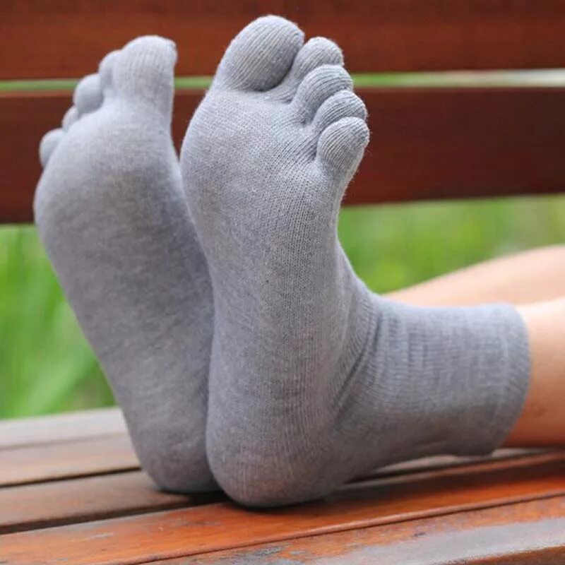 Socks5 купить. Носки Toe-Toe. Носки с пальцами. Носки с раздельными пальцами. Носки с пальцами мужские.