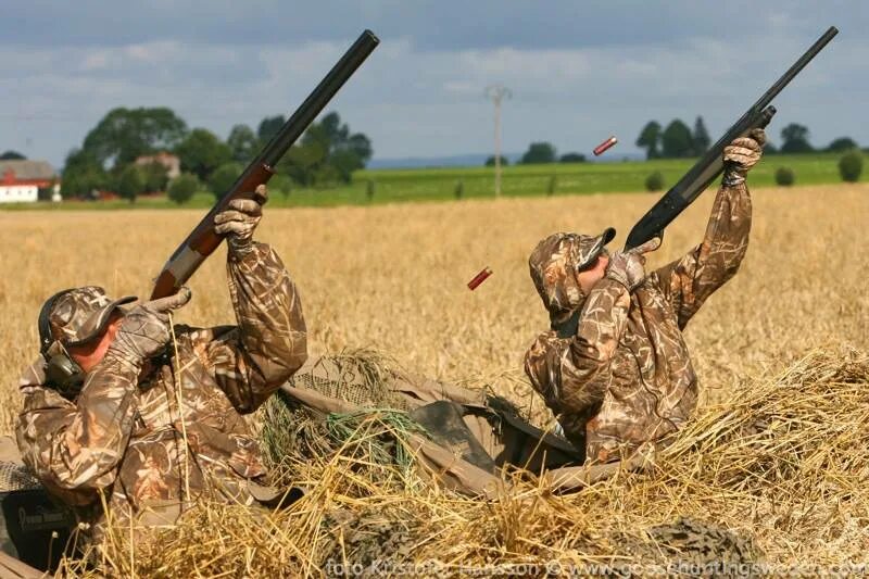 Камуфляж для охоты на утку. Как выбрать для охоты. Том с оружием. Охотничий дробовик. Охотничье оружие.