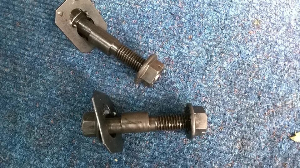 Болты для развала схождения. Болт развала авео т250. ford 1117876 болт-эксцентрик. регулировочные болты сход развала tlc100. регулировочный болт сход развала 31105.