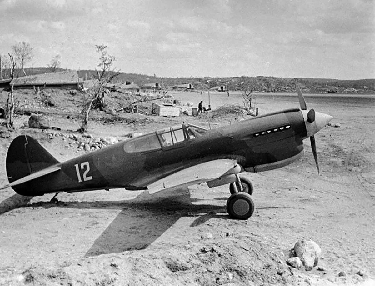 Советский самолет 1945. P40 Сафонов. Американский самолет p40. P-40e «Киттихок». Самолет р-40е Киттихаук.