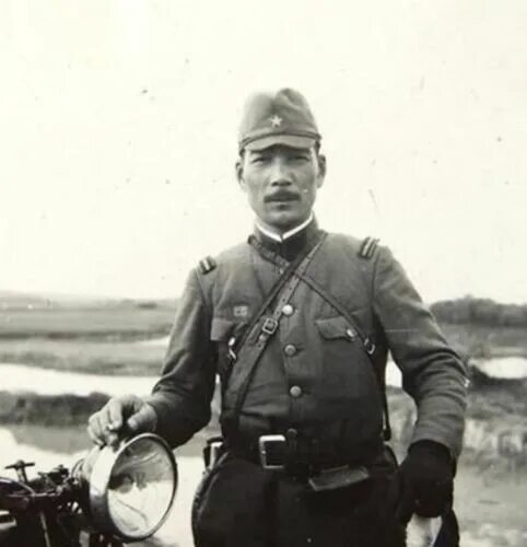 Офицер Японии 2 мировой. Японский офицер второй мировой. Японские офицеры второй мировой войны. Японские офицеры второй мировой в кирасах.