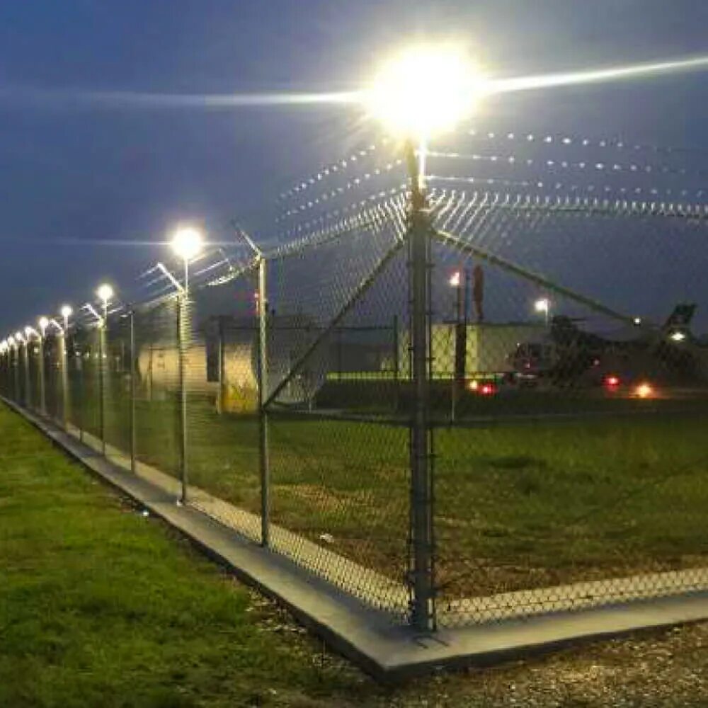 Охранное освещение периметра светильники. Средства охранного освещения. Светильник для охранного периметра «модуль страж» 170 вт. Охранное периметральное освещение. Средства охранного освещения.
