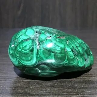 Камень зеленый малахит