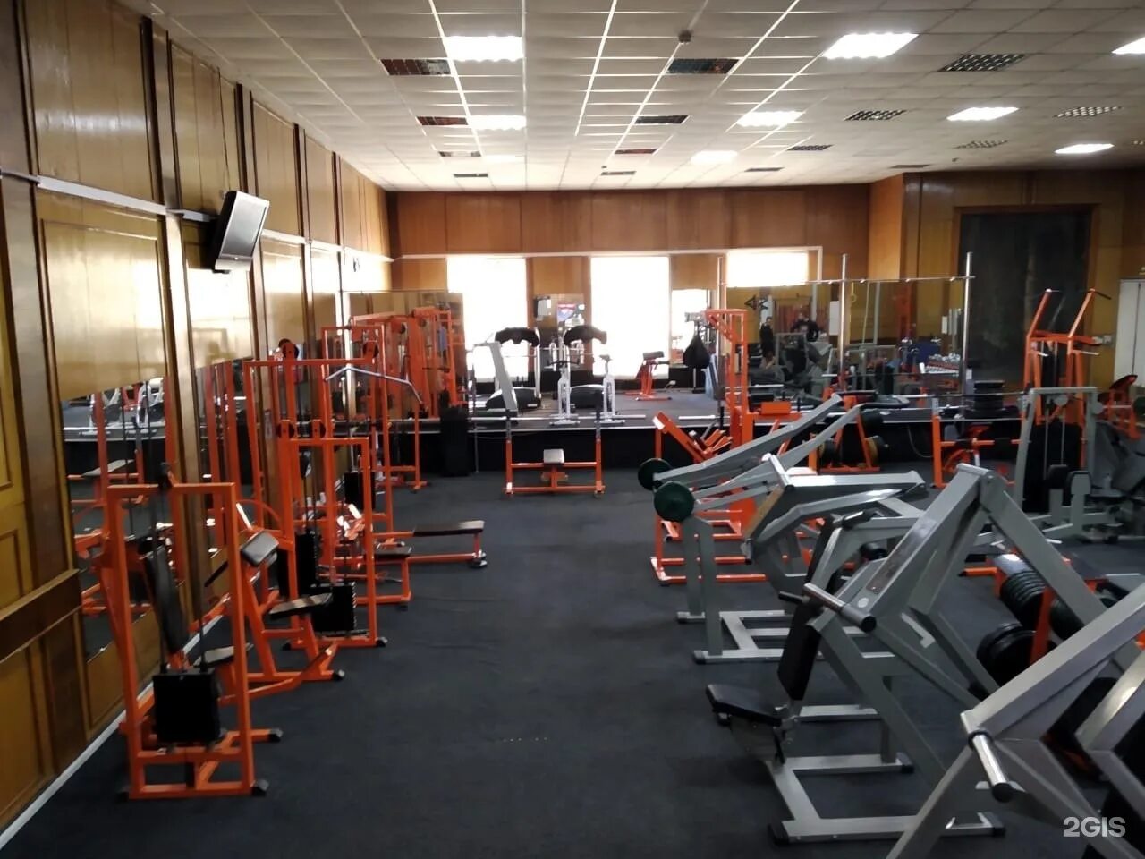 Фитнес-клуб «elite gym». Спортзал камелот фрунзенская. Tower gym fitness спб. Tower gym fitness спб. Gym commercial.