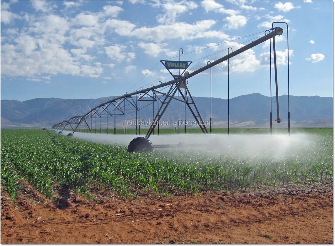 мелиорация в сельском хозяйстве. дождевальная машина reinke center pivot e2060-g. сельское хозяйство полив. капельное орошение орошение виноградников. системы ирригации.