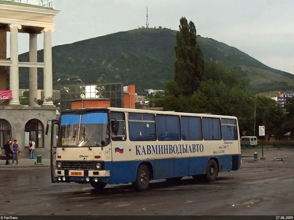 Автовокзал пятигорска сайт. Икарус 256.51. Икарус Пятигорск. Махачкала Икарус 256. Икарус 180 Грозный.