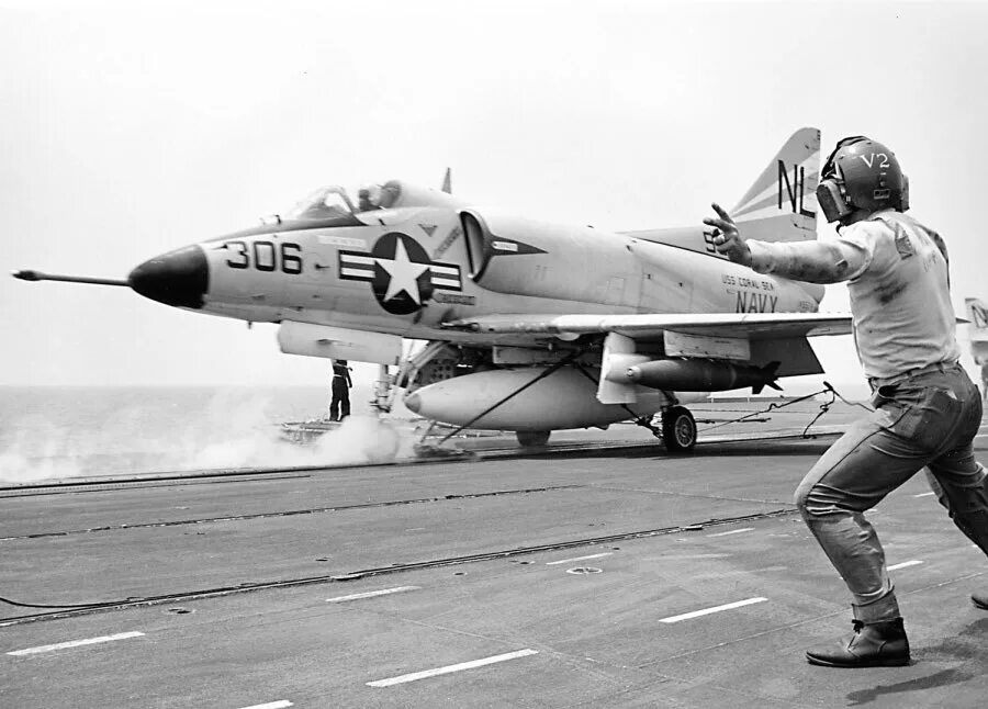 F-105f во Вьетнаме в 1967 году. Самолеты ВВС США во Вьетнаме. Вьетнам Винг. Авиация во вьетнамской войне.