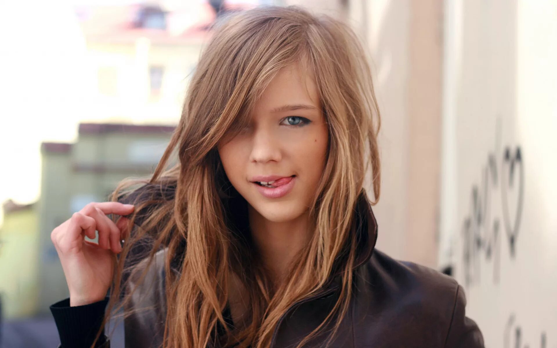 Pretty b