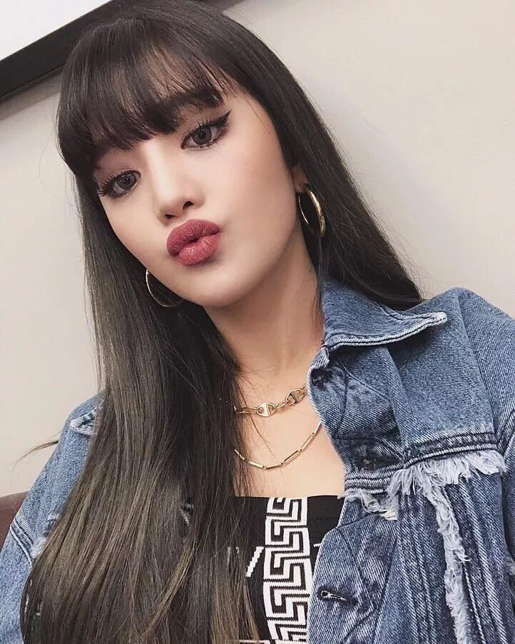 Минни джиайдл. G i dle минни. Минни джиайдл. Джи айдл участницы. Мини из джайдл.