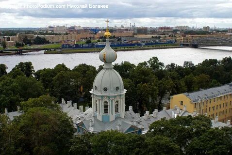 Колокольня смольного