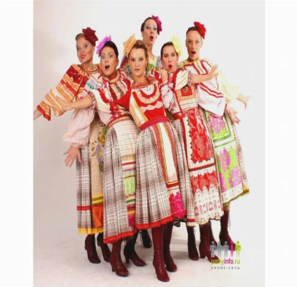 певица в русском народном стиле. фольклорный ансамбль талица. русский народный фолк. русский фольклорный ансамбль. ансамбль шоу группа фолк.