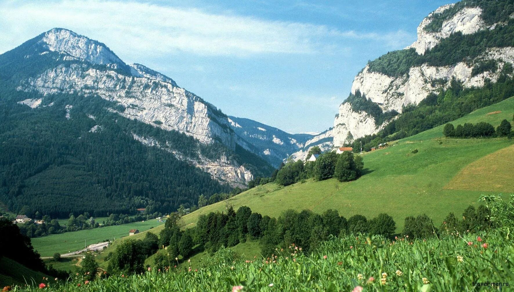 Сухум озеро рица. Гора мамзышха абхазия. Озеро рица пицунда. Абхазские горы. Абхазские горы.