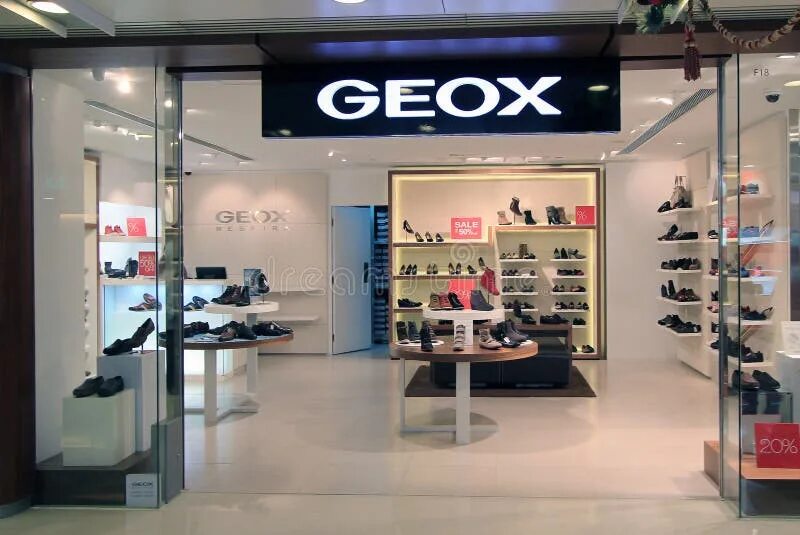 Геокс обувь логотип. Geox марка лого. Geox чей бренд страна. Geox respira обувь женская мокасины. Geox одежда.