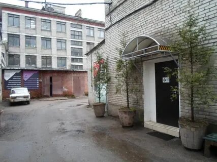 Тореза 4