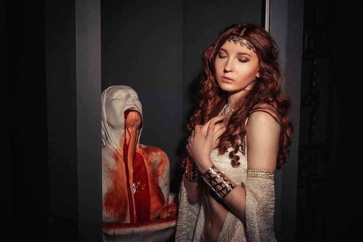 Квест минотавр спб большеохтинский. Квест минотавр. Лабиринт минотавра квест спб. Минотавр перфоманс квест. Минотавр перфоманс квест.