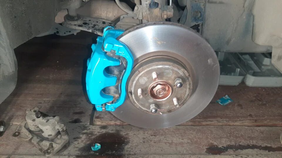 315 subaru. 315 тормоза субару форестер sh. Проставка суппорта subaru 315 диск. Колодки на 315 тормоза субару. 315 subaru.