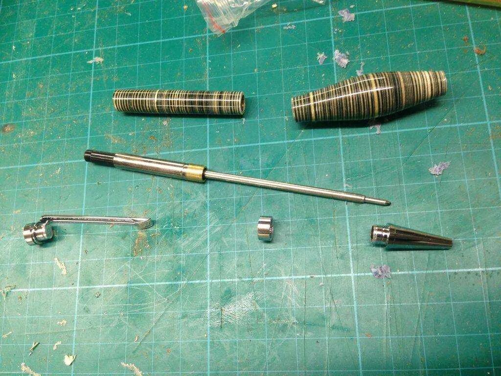 Самодельные ручки для письма. Деревянные ручки письменные. Шариковые ручки своими руками. Как сделать ручку пишущей. Стержень для ручки обычный.