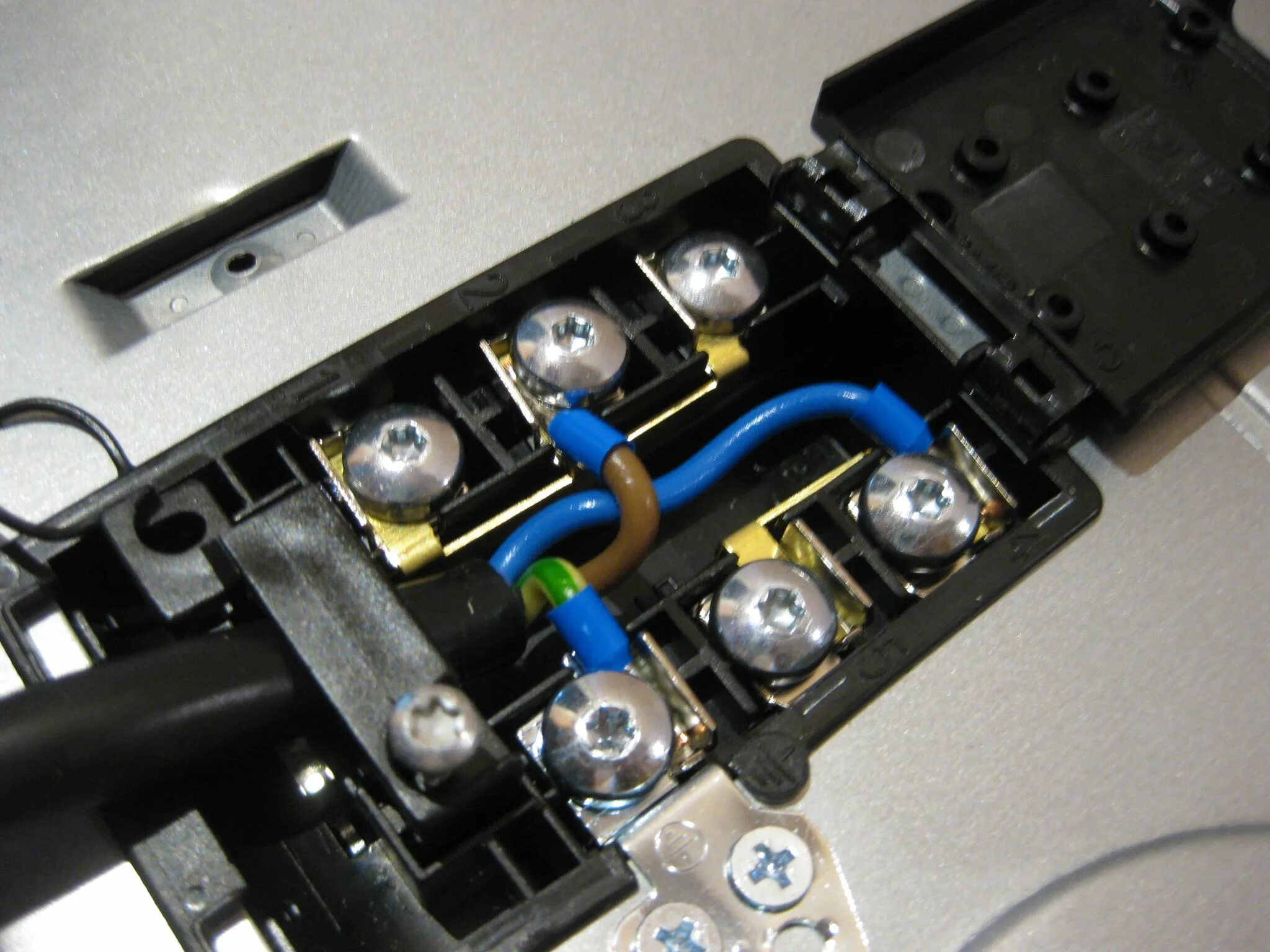 Индукционная варочная панель bosch pue611fb1e. Pue611fb1e. bosch pue611bb6e. 6 pue651fb5e. bosch pue611fb1e инструкция по подключению.