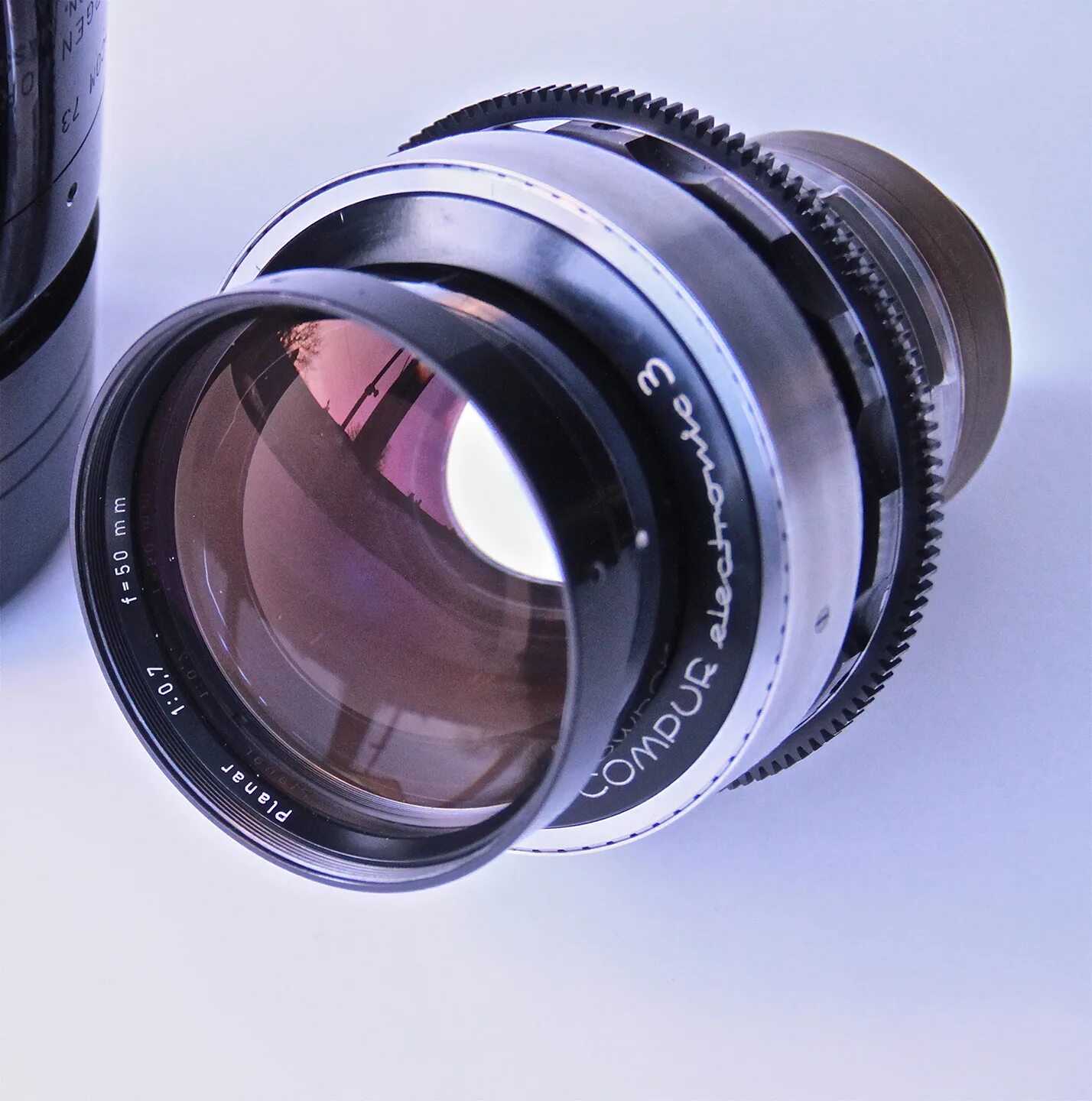 Lens объективы. Carl zeiss planar 50 мм f/0.7. carl zeiss planar 50mm f/0.7. карл цейс объективы. carl zeiss planar f/0,7.
