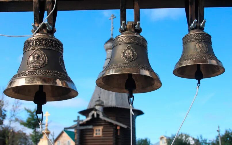 Перезвоны инструменты. Церковный колокол благовест. Перезвоны инструменты. Перезвоны инструменты. Колокола и колокольчики.