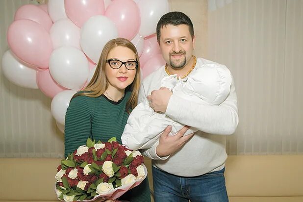 Марина Девятова показал детей отца от молодой жены