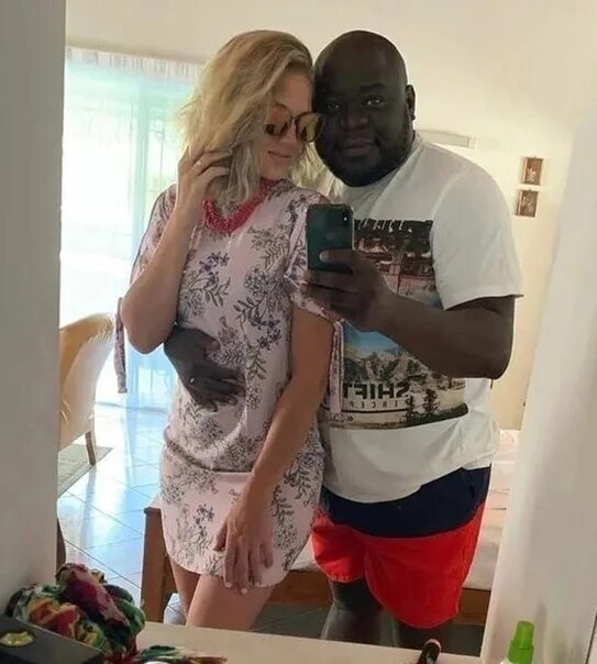 Prince Mustapha Oniru Marries a Beautiful White Woman, Kirsty Crooks in UK - Gis