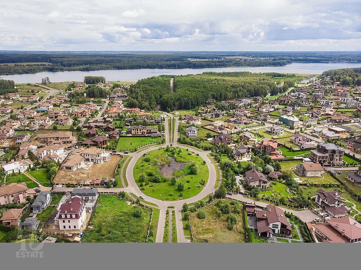 Дома в пестово новгородская область. Поселок Пестово Дмитровское шоссе. Пестово Румянцево. КП Пестово Дмитровское шоссе. Коттеджный посёлок Пестово Дмитровское.