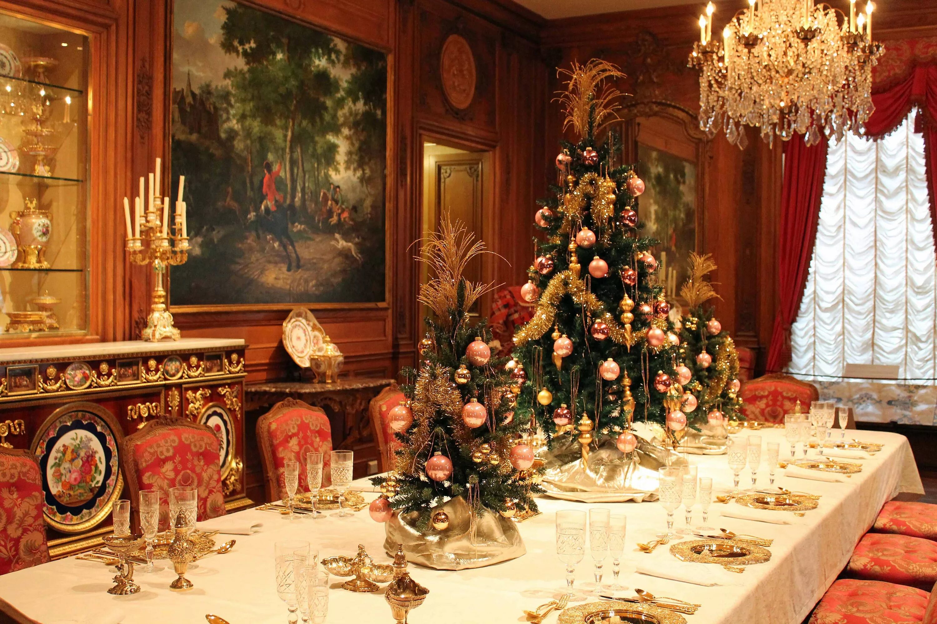 Музеи ужин. Новогодний стол. Рождество в викторианском стиле. Новогодний и праздничный стол. Новогодний стол в Англии.
