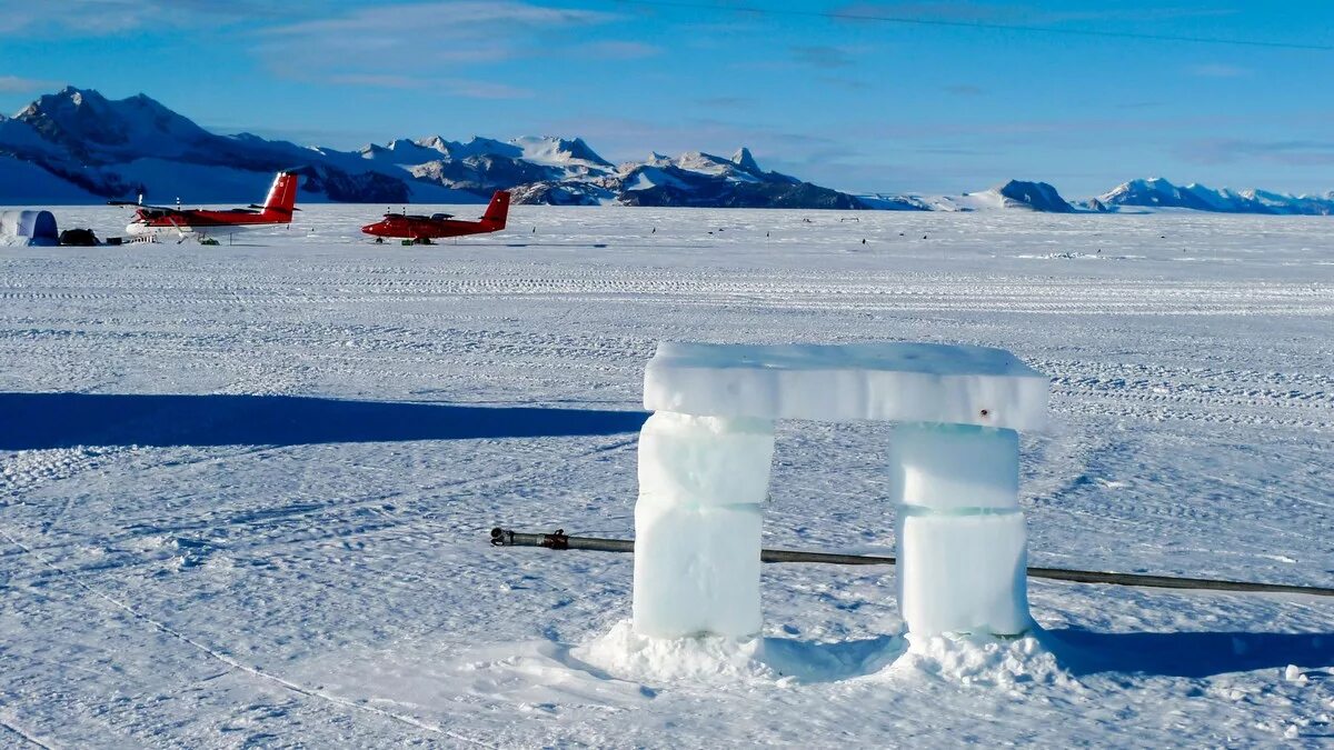 Южный полюс сайт. Южный полюс. Южный полюс фото. Лебедев Антарктика. DC-3 Antarctica.