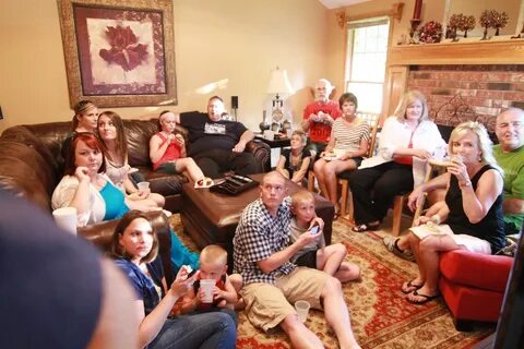 Family live or lives