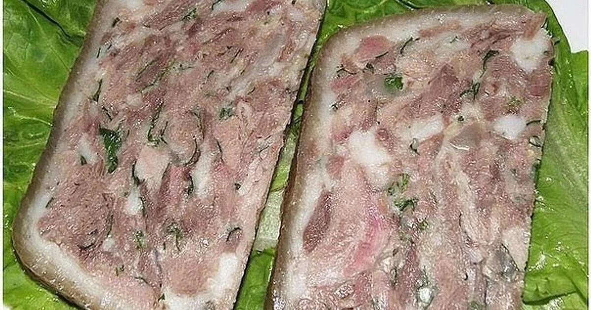 Прессованное мясо из свиной рульки. Зельц мясной. Зельц печеночный. Свинина прессованная вкусно так. Прессованная свиная голова рецепт.
